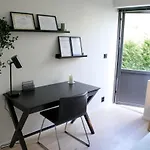 דירה Moderne Hus - Sentralt, Rolig Med Gratis Parkering