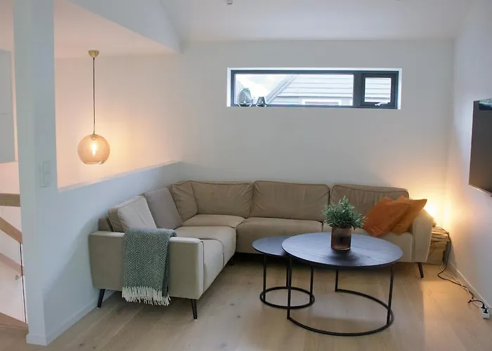 아파트 Moderne Hus - Sentralt, Rolig Med Gratis Parkering *