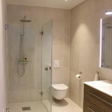 Moderne Hus - Sentralt, Rolig Med Gratis Parkering * ベルゲン