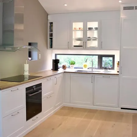 Moderne Hus - Sentralt, Rolig Med Gratis Parkering アパート ベルゲン