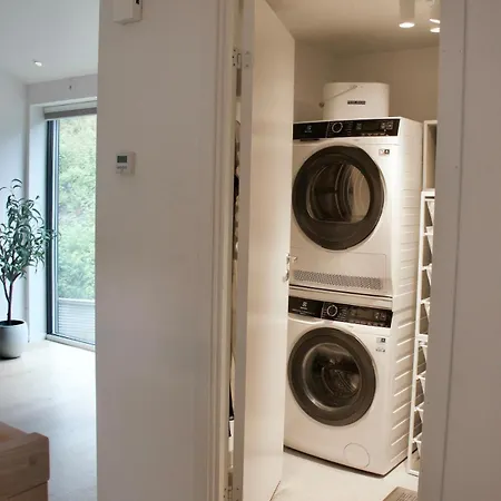 Moderne Hus - Sentralt, Rolig Med Gratis Parkering * ベルゲン