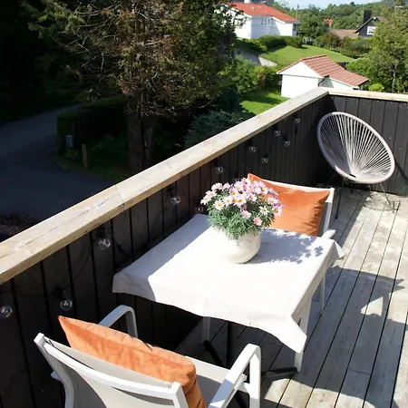 Moderne Hus - Sentralt, Rolig Med Gratis Parkering ベルゲン