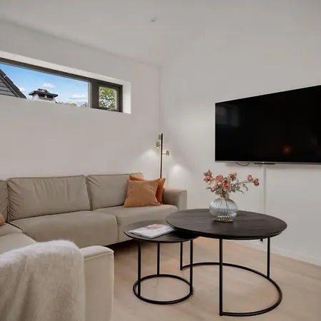 Moderne Hus - Sentralt, Rolig Med Gratis Parkering Apartamento *