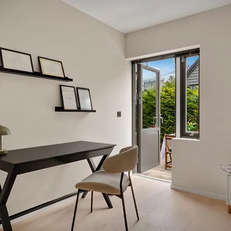 Moderne Hus - Sentralt, Rolig Med Gratis Parkering Apartment *