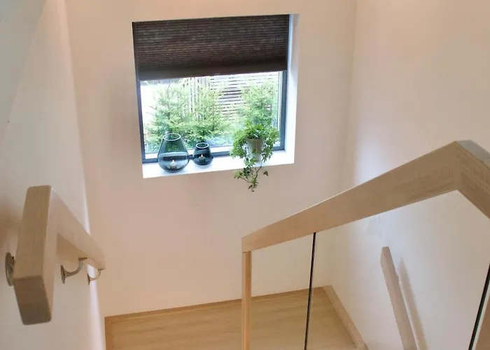 Apartment Moderne Hus - Sentralt, Rolig Med Gratis Parkering Bergen