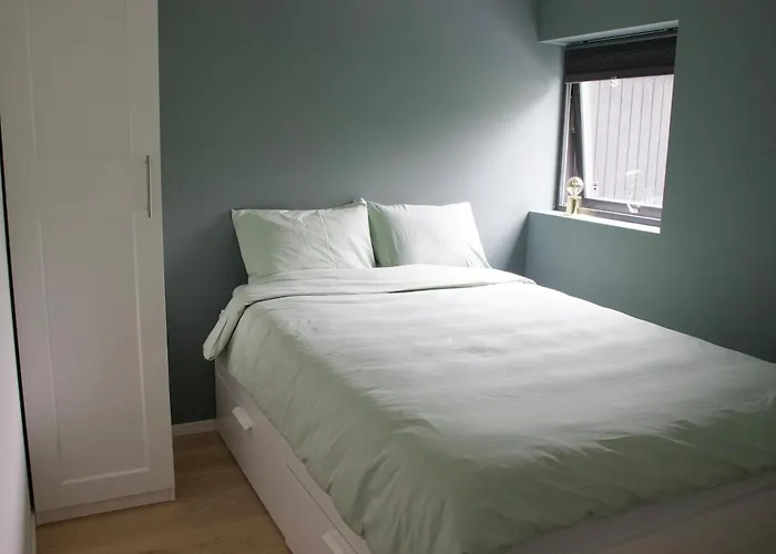 Moderne Hus - Sentralt, Rolig Med Gratis Parkering Lägenhet