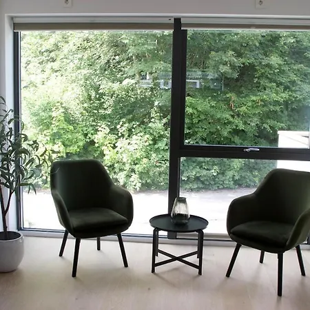 Moderne Hus - Sentralt, Rolig Med Gratis Parkering Μπέργκεν